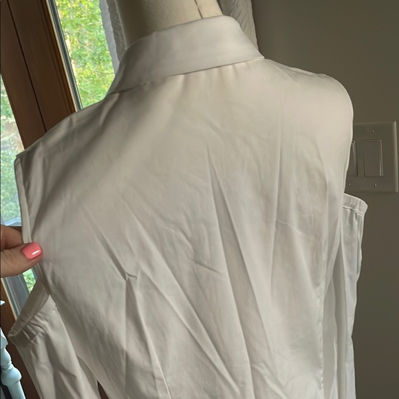 Saks Fifth Avenue White Long-Sleeve Cold-Shoulder Shirt Large - Picture 9 of 11